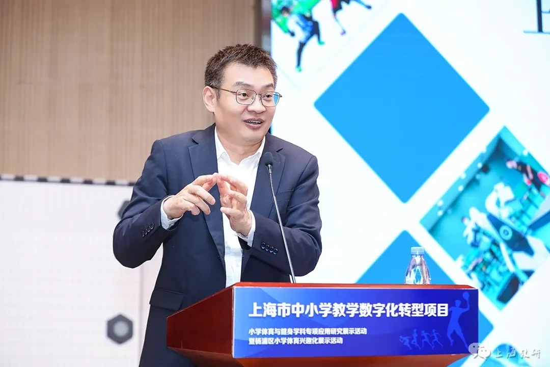 大学生篮球社团如何引入智能情感技术_1